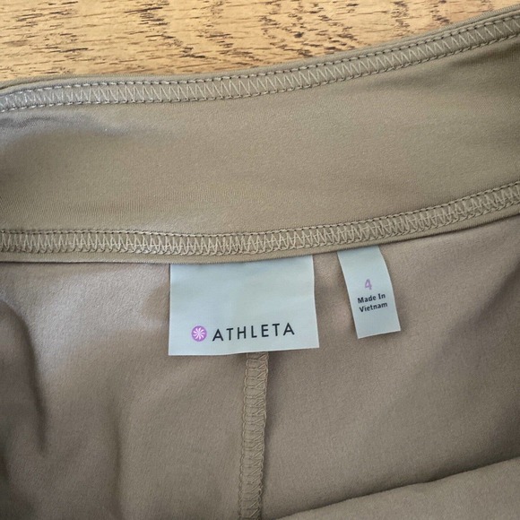 Athleta Wherever Skort Sz 4 Women’s Skirt w Shorts Layered Stretchy Tan Khaki - Picture 3 of 9